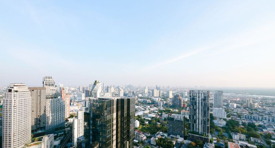 For rent 3 Beds condo in Khlong Toei, Bangkok