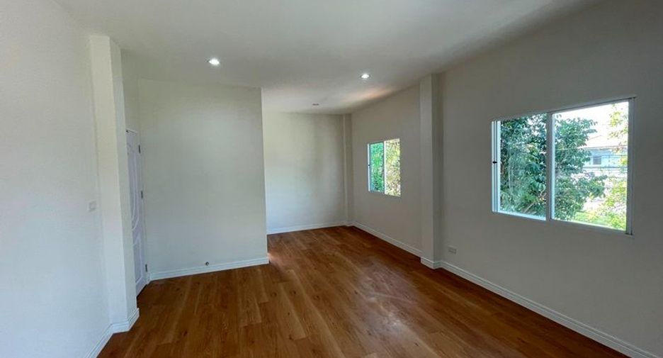 For sale studio house in Khlong Sam Wa, Bangkok