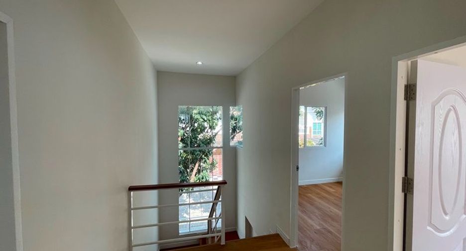 For sale studio house in Khlong Sam Wa, Bangkok