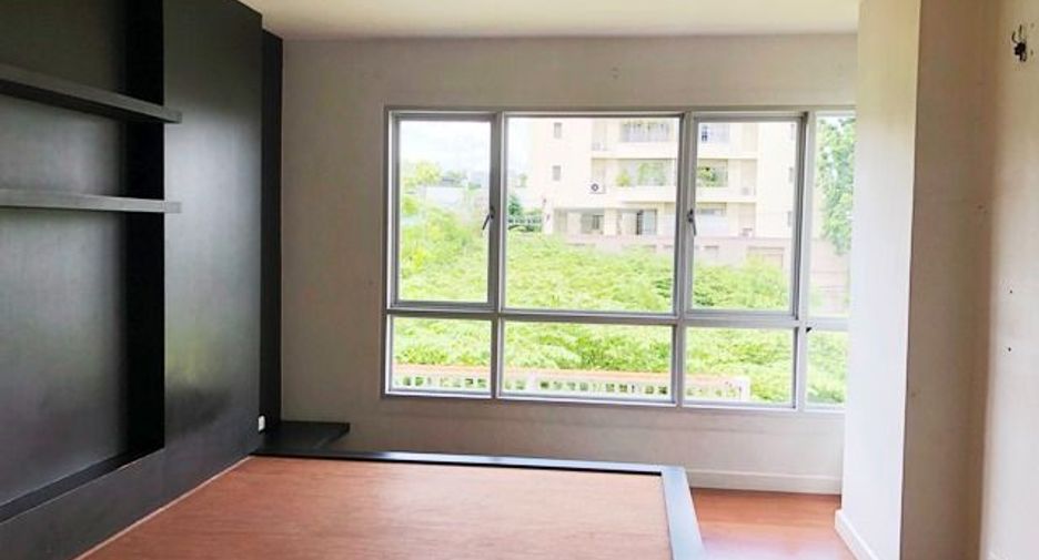 For sale studio condo in Yan Nawa, Bangkok