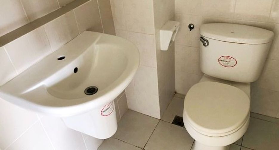 For sale studio condo in Yan Nawa, Bangkok
