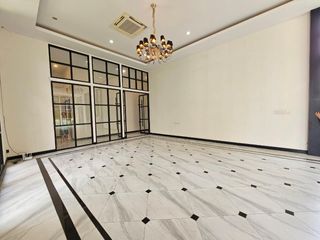 For rent 2 bed retail Space in Mueang Samut Prakan, Samut Prakan