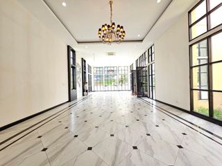 For rent 2 bed retail Space in Mueang Samut Prakan, Samut Prakan