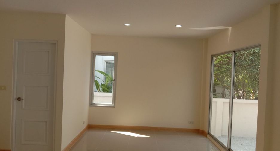 Casa en venta de estudio en Bang Khen, Bangkok