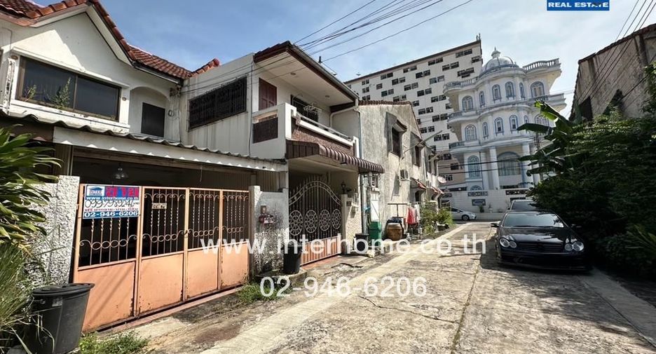 For sale 2 Beds townhouse in Mueang Nonthaburi, Nonthaburi
