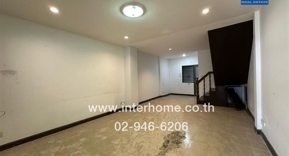 For sale 2 Beds townhouse in Mueang Nonthaburi, Nonthaburi