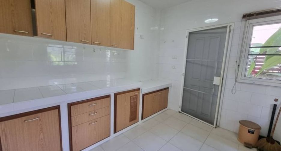 ขาย 6 เตียง บ้านเดี่ยว ใน ศรีราชา, ชลบุรี