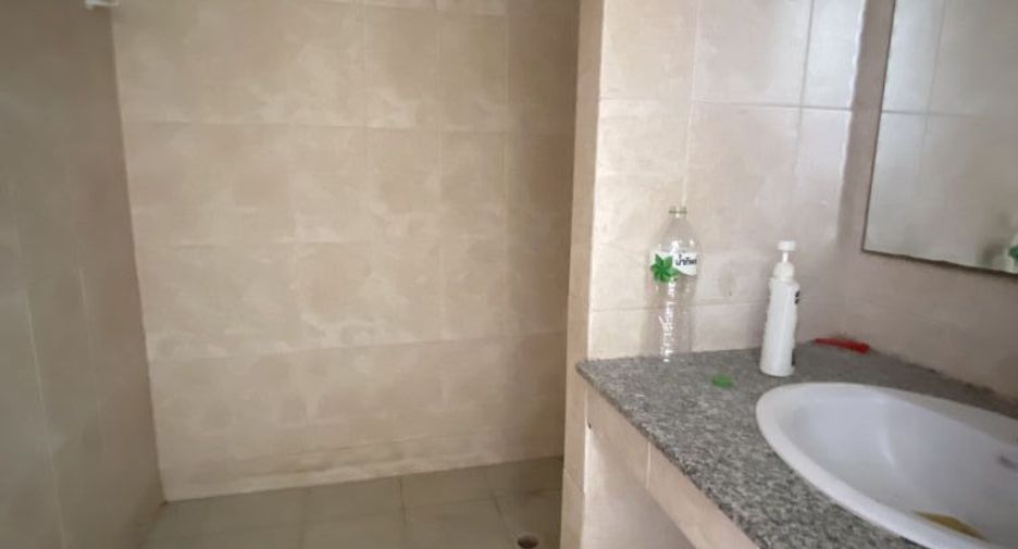 For sale studio condo in Huai Khwang, Bangkok