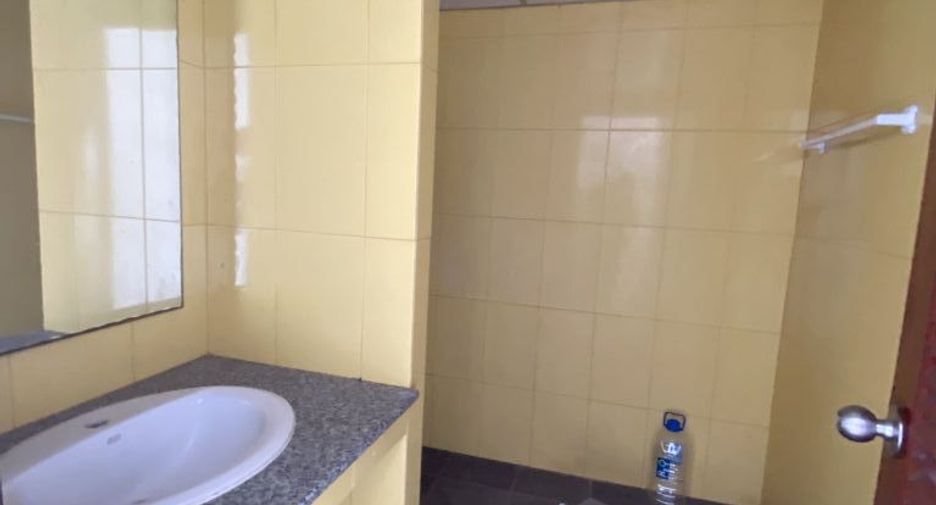 For sale studio condo in Huai Khwang, Bangkok