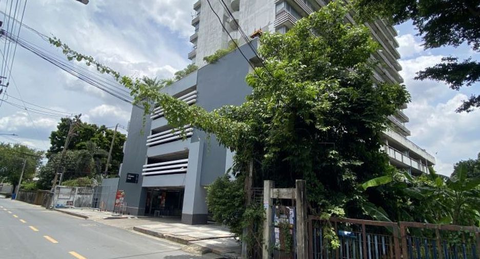 For sale studio condo in Huai Khwang, Bangkok