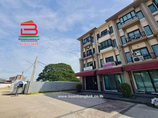 For sale 3 bed office in Saphan Sung, Bangkok