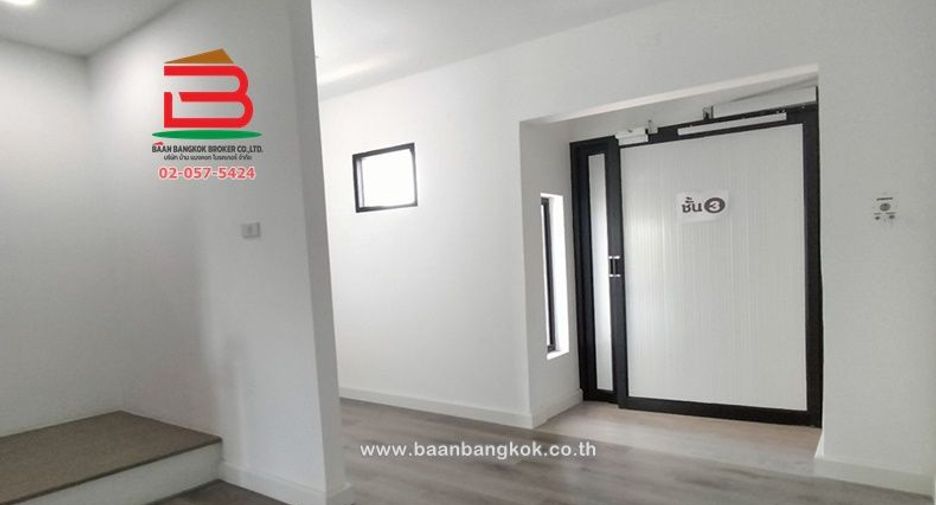 For sale 3 bed office in Saphan Sung, Bangkok