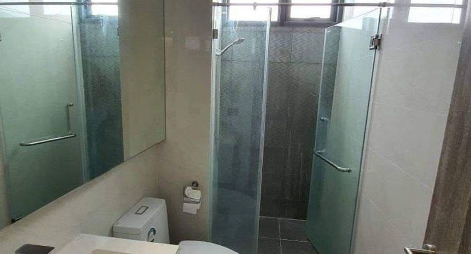 À louer et à vendre 2 chambres condo à Phra Khanong, Bangkok
