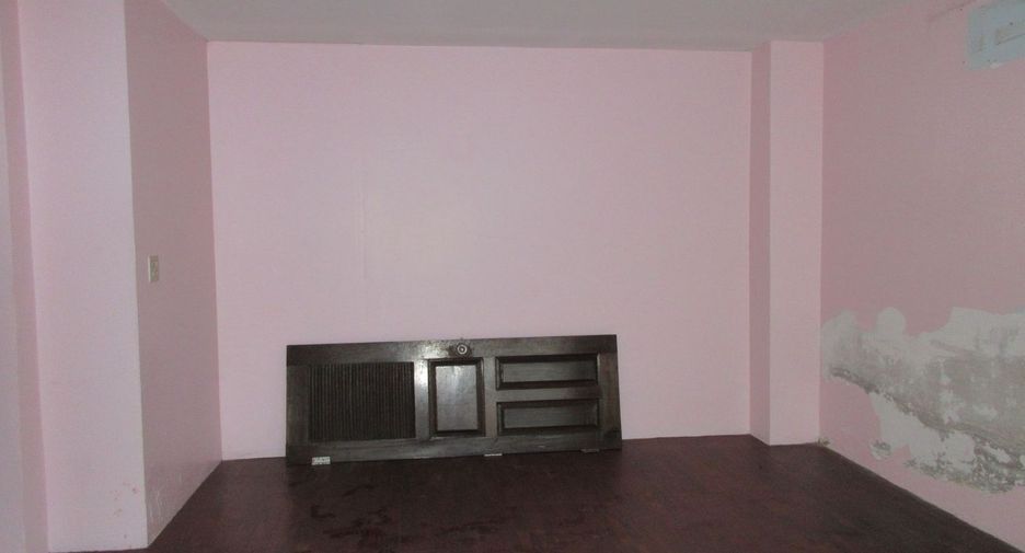 For sale studio condo in Chom Thong, Bangkok