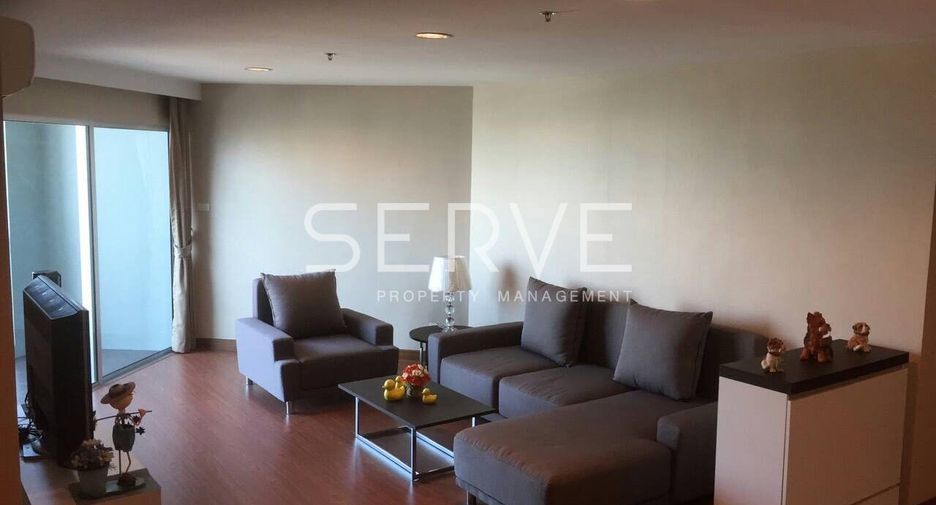 For rent 2 bed condo in Huai Khwang, Bangkok