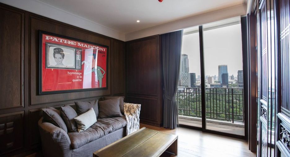 For rent 3 bedrooms condo in Pathum Wan, Bangkok