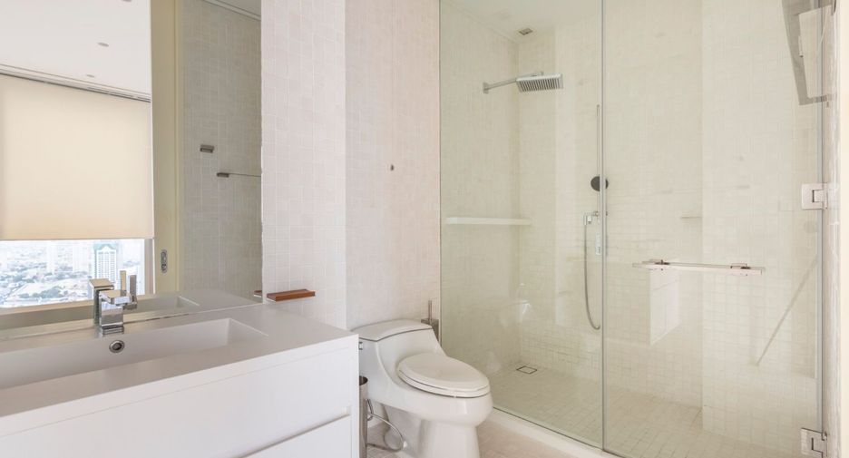 Condo en alquiler y en venta de 2 habitaciones en Sathon, Bangkok