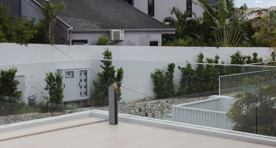 For sale 4 bedrooms house in Thalang, Phuket