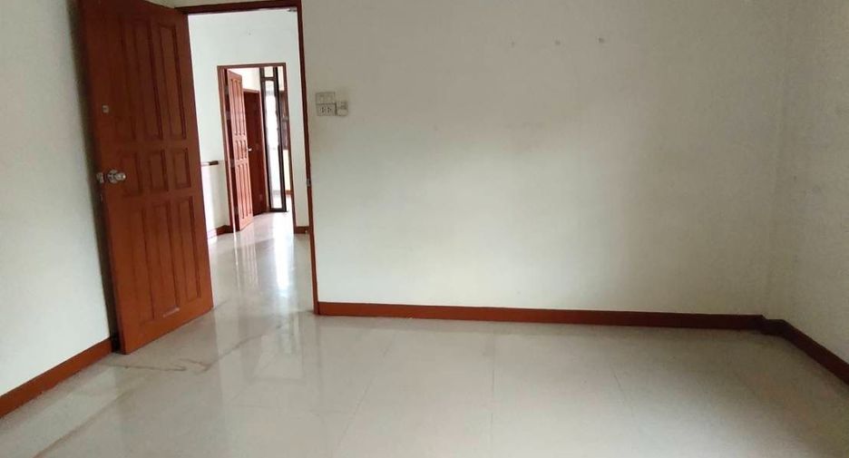Casa en venta de estudio en Bang Khae, Bangkok