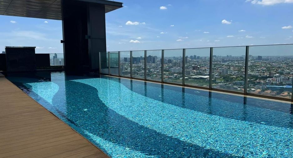 Condo en venta de 2 habitaciones en Khlong Toei, Bangkok