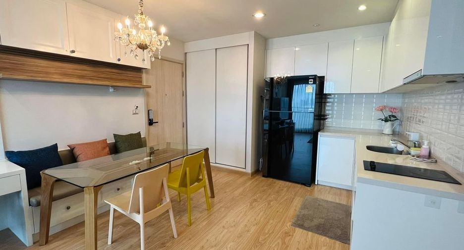 Condo en venta de 2 habitaciones en Khlong Toei, Bangkok