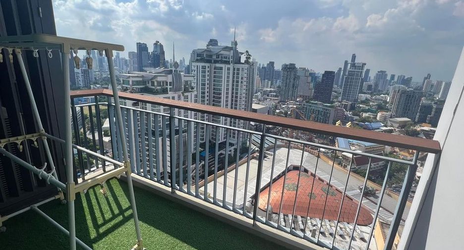 Condo en venta de 2 habitaciones en Khlong Toei, Bangkok