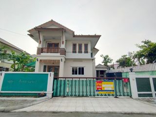 Haus zum Kauf mit Studio in Lat Krabang, Bangkok