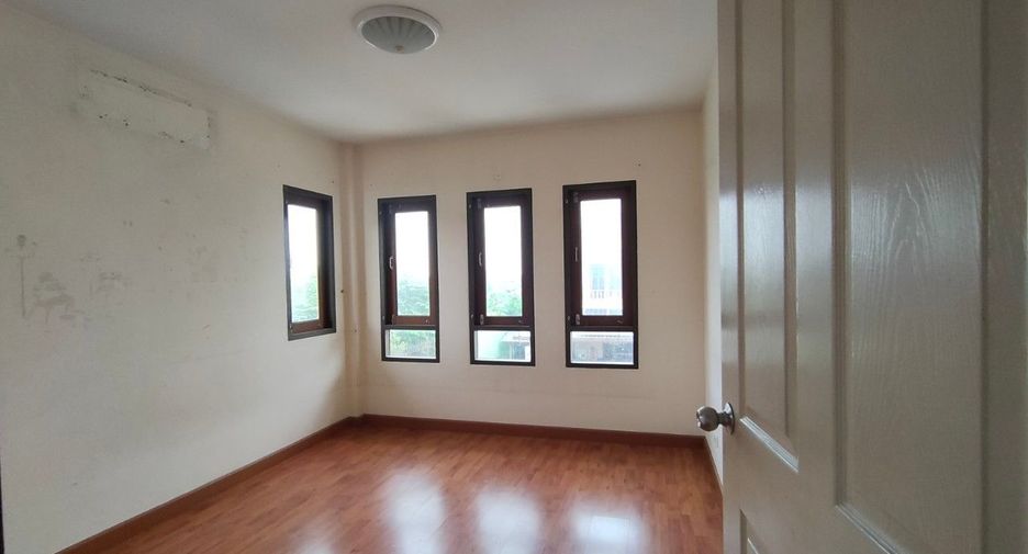 For sale studio house in Lat Krabang, Bangkok