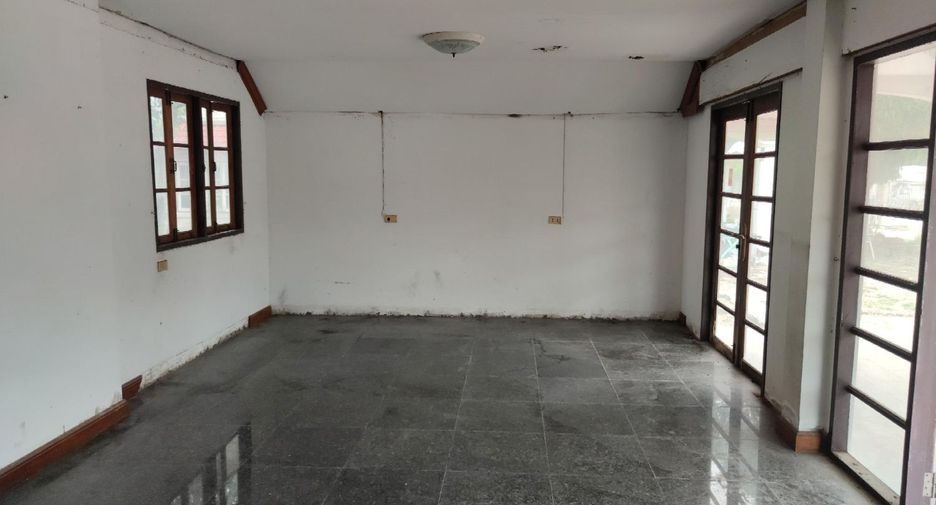 À vendre studio maison à Thung Khru, Bangkok