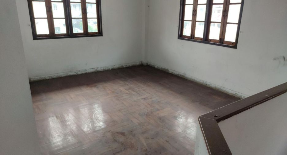À vendre studio maison à Thung Khru, Bangkok