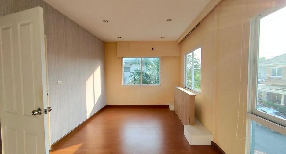 À vendre studio maison à Min Buri, Bangkok