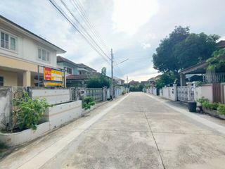 For sale studio house in Saphan Sung, Bangkok