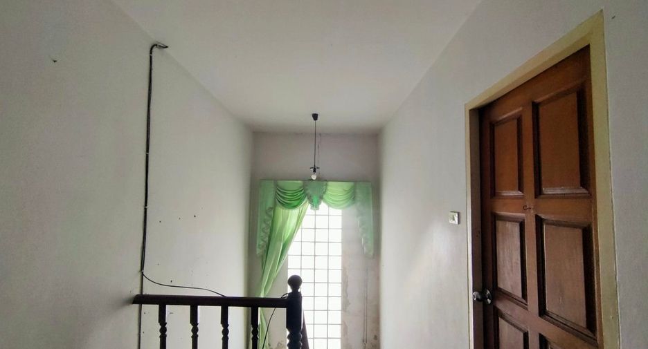 For sale studio house in Saphan Sung, Bangkok