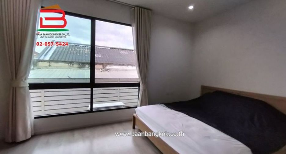 Casa adosada en venta de 2 habitaciones en Pak Kret, Nonthaburi
