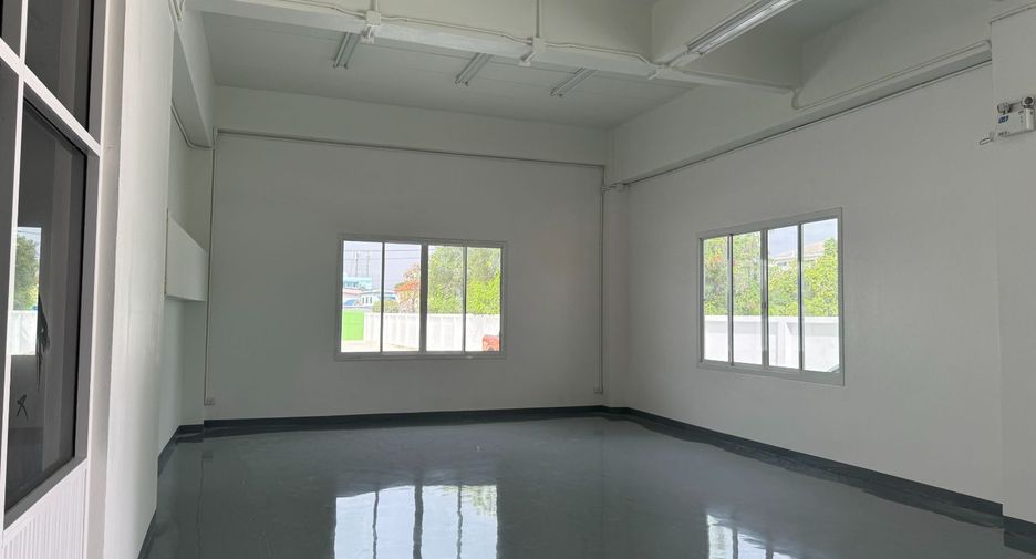 For rent warehouse in Mueang Samut Prakan, Samut Prakan