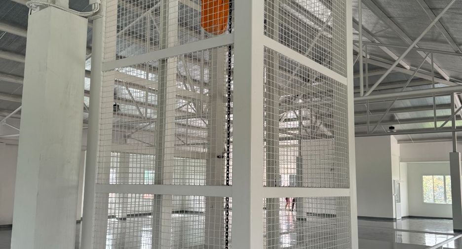 For rent warehouse in Mueang Samut Prakan, Samut Prakan