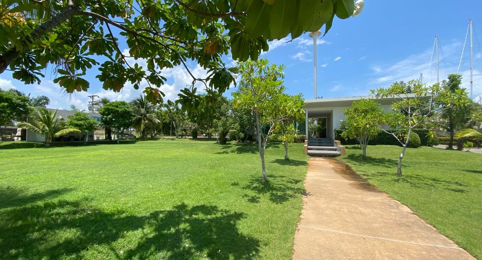 For sale 2 bed condo in Nuea Khlong, Krabi