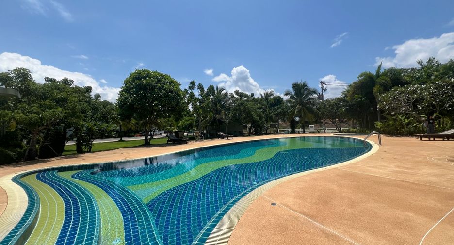 For sale 2 bed condo in Nuea Khlong, Krabi