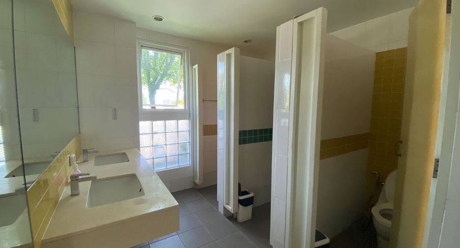 For sale 2 bed condo in Nuea Khlong, Krabi