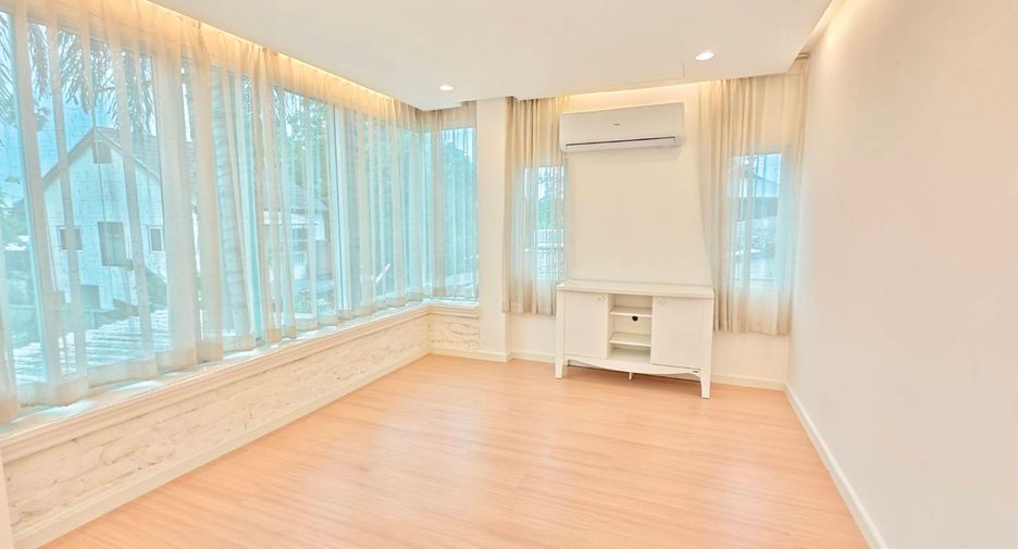 For rent and for sale 3 bedrooms house in Saraphi, Chiang Mai