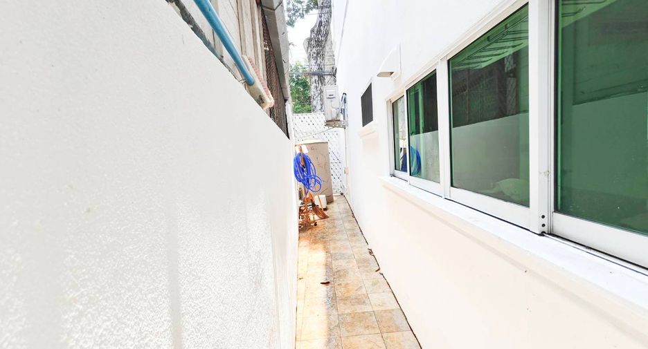 For rent and for sale 3 bedrooms house in Saraphi, Chiang Mai