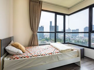 For sale 2 bed condo in Watthana, Bangkok