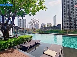 For sale 2 bed condo in Watthana, Bangkok