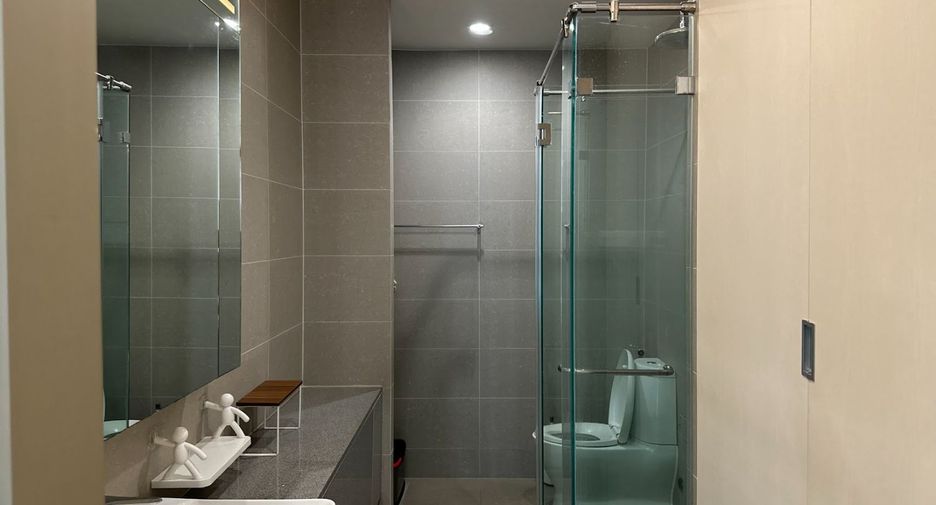 À louer et à vendre 1 chambre condo à Pathum Wan, Bangkok