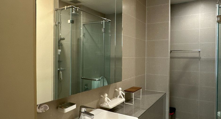 À louer et à vendre 1 chambre condo à Pathum Wan, Bangkok