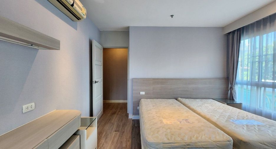 For rent 3 bedrooms apartment in Khlong Toei, Bangkok