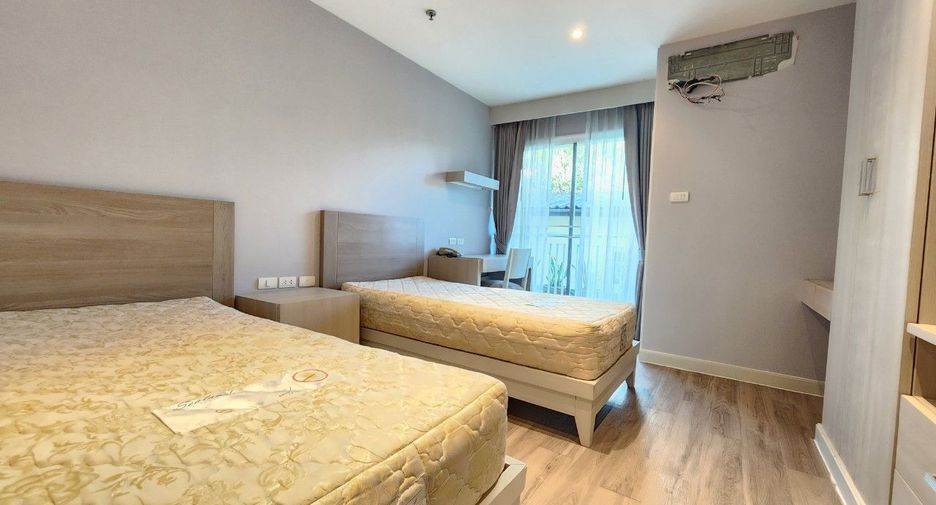 For rent 3 bedrooms apartment in Khlong Toei, Bangkok