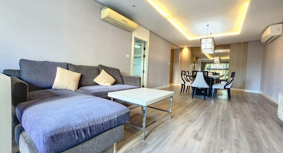For rent 3 bedrooms apartment in Khlong Toei, Bangkok