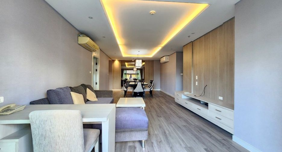 For rent 3 bedrooms apartment in Khlong Toei, Bangkok