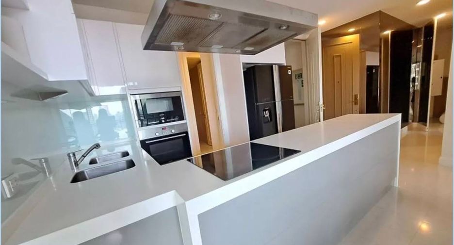 For rent and for sale 3 bedrooms condo in Pathum Wan, Bangkok